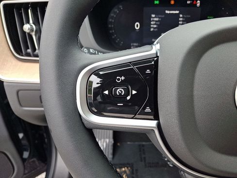 Certified 2026 Volvo XC60 T8 Plus w/ Climate Package AWD/4WD image 21