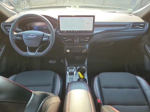 Used 2023 Ford Escape ST-Line w/ Tech Pack #1 AWD/4WD image 13
