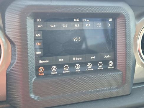 Used 2021 Jeep Wrangler Unlimited Sahara AWD/4WD image 19