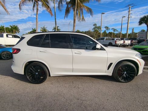 Used 2021 BMW X5 M50i w/ Premium Package image 4