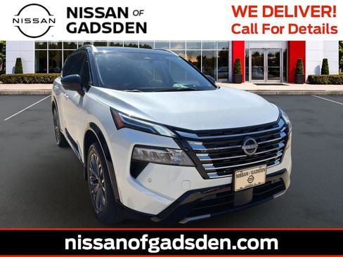 Used 2024 Nissan Rogue Platinum w/ Platinum Premium Package AWD/4WD image 1