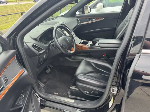 Used 2017 Lincoln MKX Reserve w/ Lincoln MKX Climate Package AWD/4WD image 5