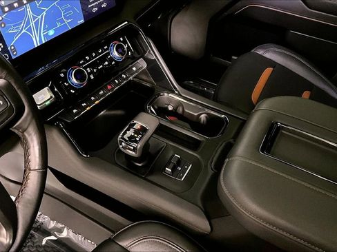 Used 2022 GMC Sierra 1500 AT4 w/ AT4 Premium Package image 17