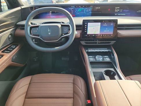 New 2026 Lincoln Nautilus Reserve image 12