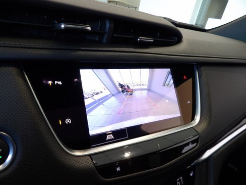Used 2025 Cadillac XT6 Luxury AWD/4WD image 15