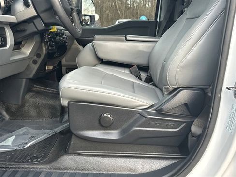 Certified 2024 Ford F250 XL w/ XL Driver Assist Package image 9