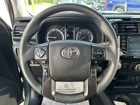 Certified 2022 Toyota 4Runner TRD Off-Road Premium w/ Moonroof Package AWD/4WD image 23