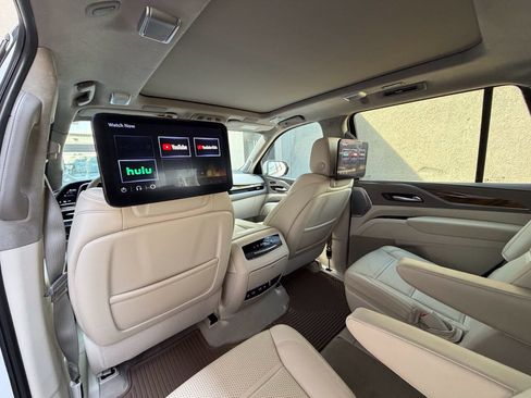 Used 2024 Cadillac Escalade Sport Platinum AWD/4WD image 20