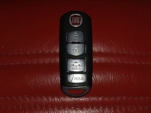 Used 2017 FIAT 124 Spider Abarth RWD image 32