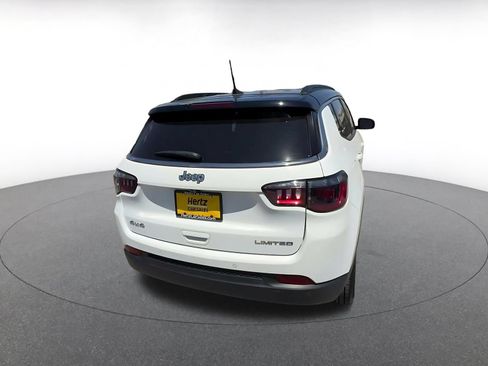 Used 2025 Jeep Compass Limited AWD/4WD image 15