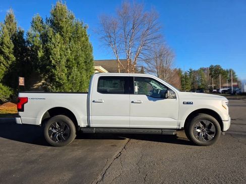 New 2025 Ford F150 Lightning Flash AWD/4WD image 15
