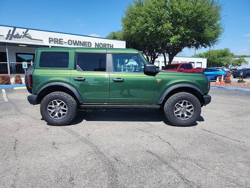 Certified 2025 Ford Bronco Badlands AWD/4WD image 2