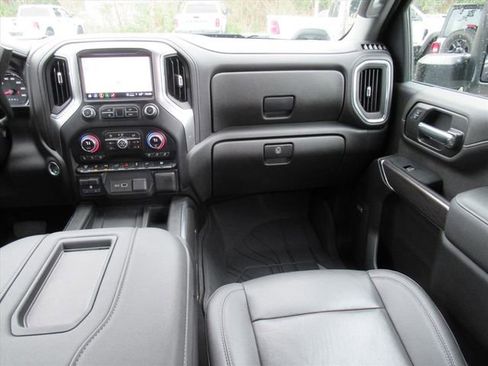 Used 2022 Chevrolet Silverado 2500 LTZ w/ LTZ Plus Package image 17