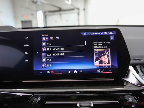 Used 2025 BMW X1 xDrive28i w/ Technology Package image 16