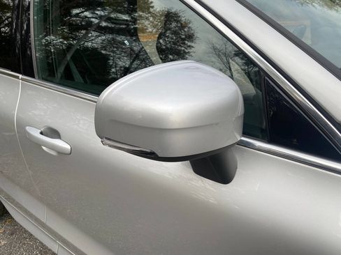 Used 2018 Volvo XC60 T5 Momentum w/ Vision Package image 58