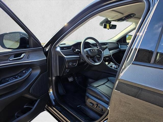 Used 2023 Jeep Grand Cherokee L Limited w/ Luxury Tech Group II AWD/4WD image 23