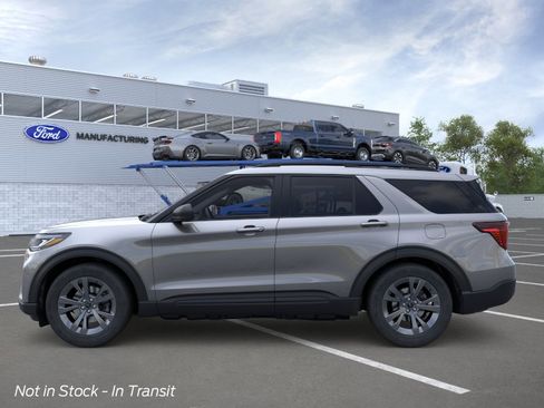 New 2026 Ford Explorer Active image 5