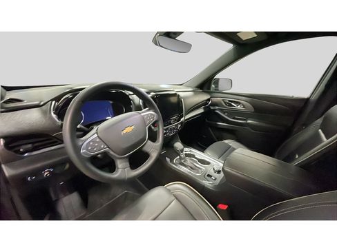 Used 2023 Chevrolet Traverse Premier AWD/4WD image 10