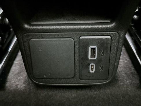 Used 2021 Buick Encore GX Select image 24