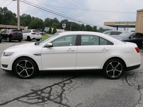Used 2014 Ford Taurus SEL w/ Equipment Group 201A FWD image 2