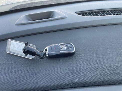 Used 2025 Buick Envista Sport Touring image 22