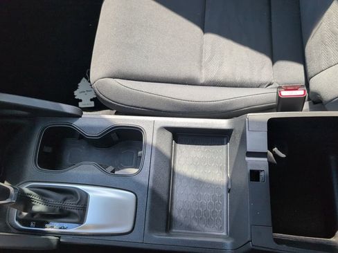 Used 2022 Nissan Frontier S image 18