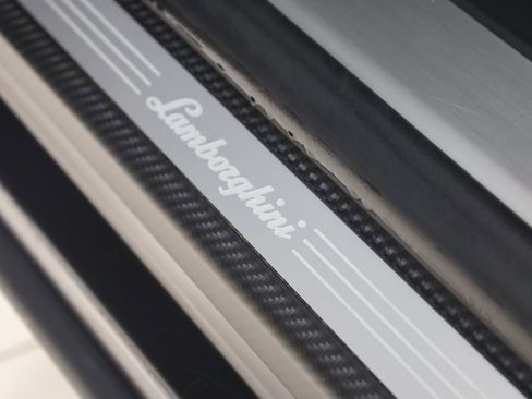 Used 2022 Lamborghini Urus image 49