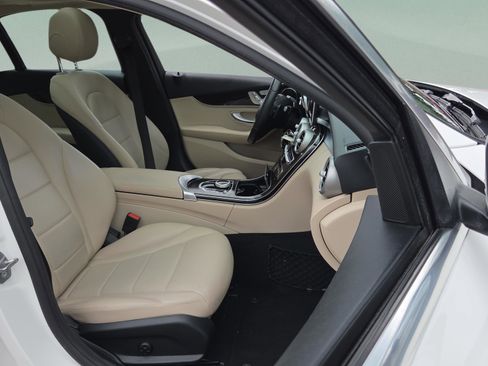 Used 2018 Mercedes-Benz C 300 Sedan image 17