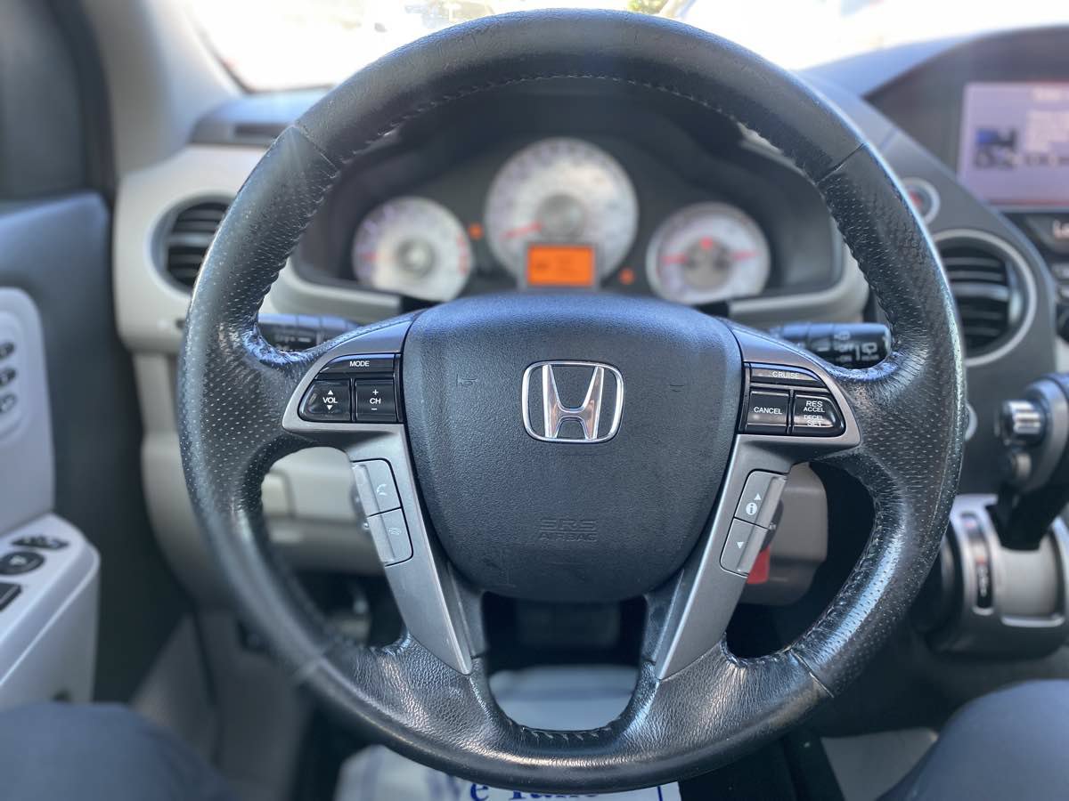 Used 2015 Honda Pilot Touring image 23