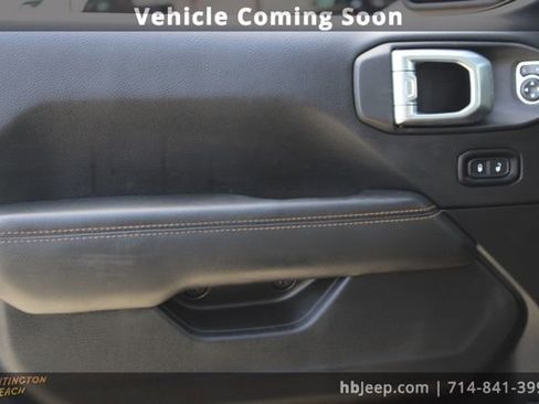 Used 2021 Jeep Wrangler Unlimited Sahara image 11