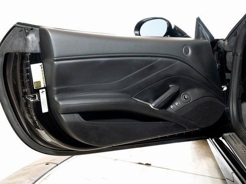 Certified 2017 Ferrari California T image 37