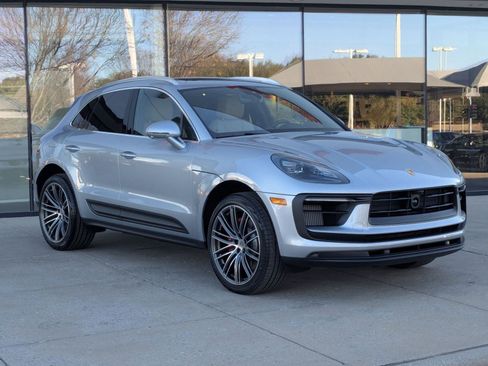 New 2026 Porsche Macan S AWD/4WD image 7