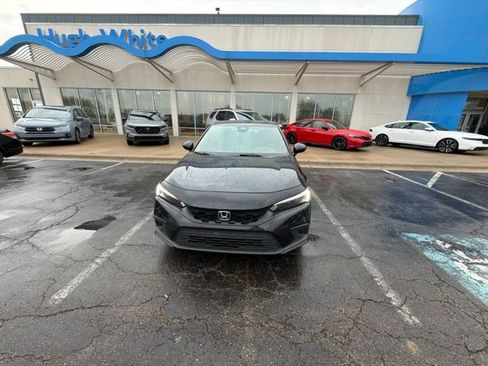 Used 2024 Honda Civic Sport image 4