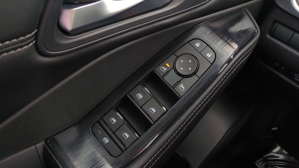 Certified 2024 Nissan Rogue SV w/ SV Premium Package FWD image 19