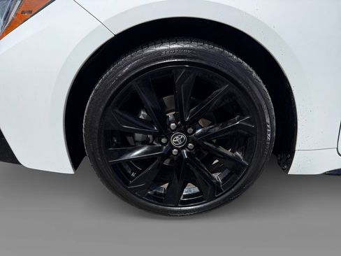 Used 2022 Toyota Corolla SE w/ Carpet Mat Package (TMS) FWD image 9