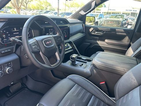 Used 2025 GMC Sierra 1500 AT4X image 10