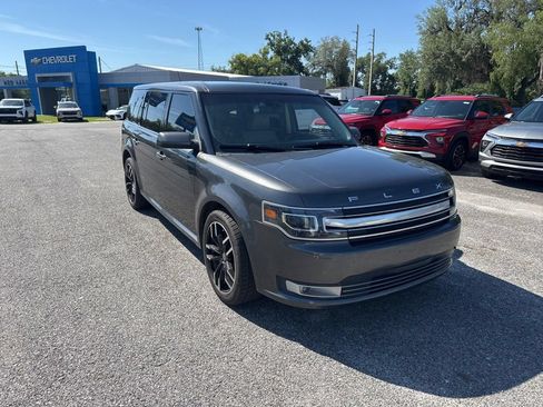 Used 2019 Ford Flex Limited AWD/4WD image 2