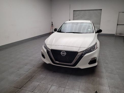 Used 2022 Nissan Altima 2.5 SR FWD image 15