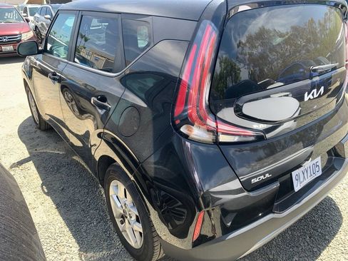 Used 2024 Kia Soul LX w/ Option Group 015 FWD image 8