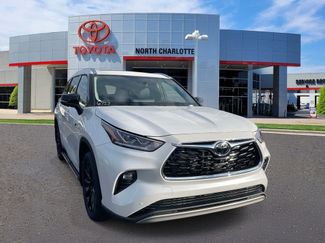 New 2025 Toyota Highlander Platinum video 1