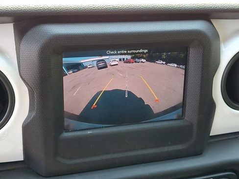 Used 2021 Jeep Wrangler Unlimited Islander image 21