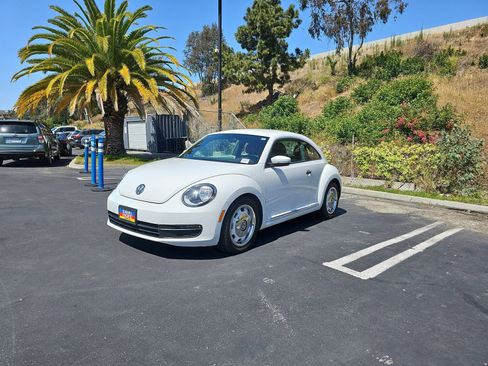 Used 2015 Volkswagen Beetle 1.8T FWD image 3