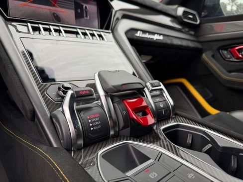 Used 2024 Lamborghini Urus Performante image 20