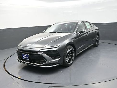 New 2026 Hyundai Sonata SEL FWD image 4