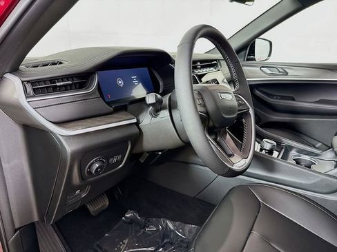 New 2025 Jeep Grand Cherokee Limited image 9