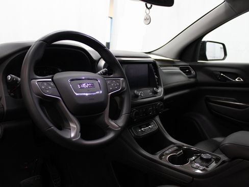 Used 2023 GMC Acadia AT4 image 16