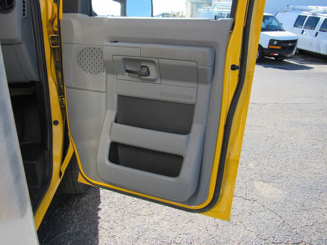 Used 2022 Ford E-350 and Econoline 350 Super Duty RWD image 12