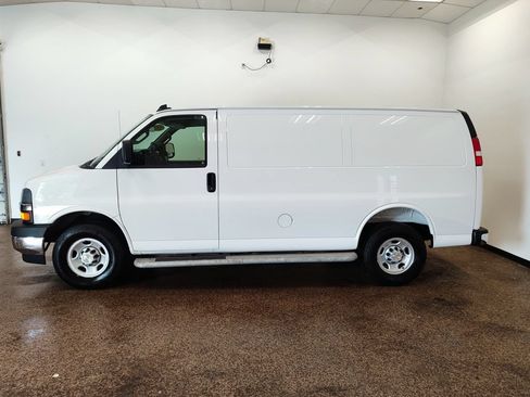 Used 2025 Chevrolet Express 2500 w/ Driver Convenience Package RWD image 2