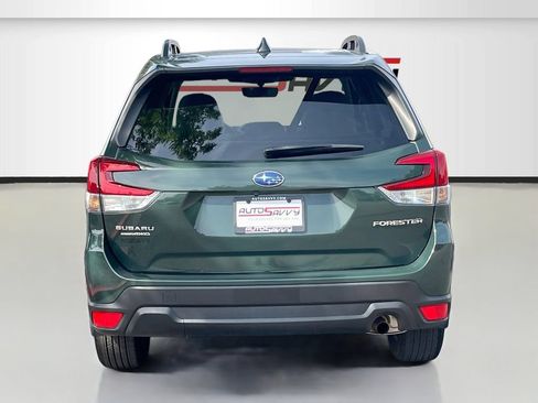 Used 2023 Subaru Forester Premium AWD/4WD image 6