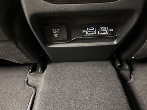 New 2025 Jeep Grand Cherokee Altitude image 23